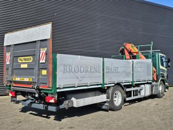 P320 4x2 / PALFINGER PK14002 / CRANE/KRAN